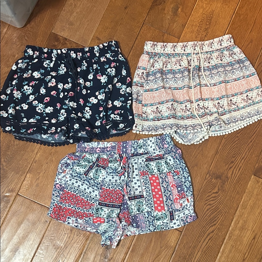 About A Girl Women’s Mixed Printed High-Waist Shorts - Navy, Cream, Pink